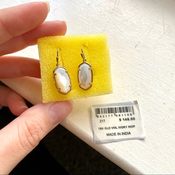 [SOLD] Kendra Scott Lee 18k Gold Vermeil Earrings - Picture 5 of 5